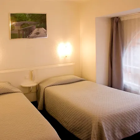 Ours Blanc - Centre 3* Toulouse
