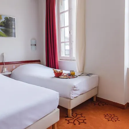 Ours Blanc - Centre Hotel